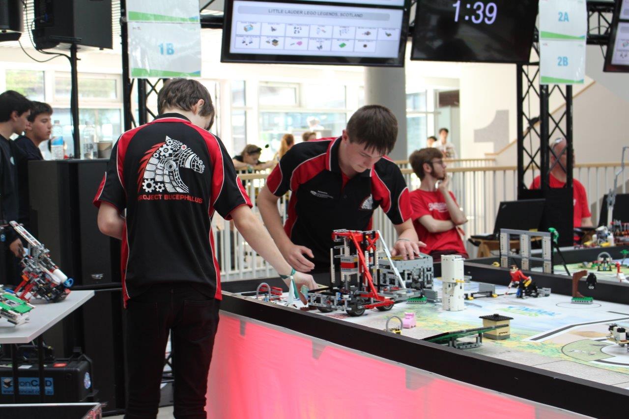Roweb will sponsor TehnoZ Lightning Bolts for the FIRST LEGO LEAGUE World  Robotics Championship in Sydney 2023